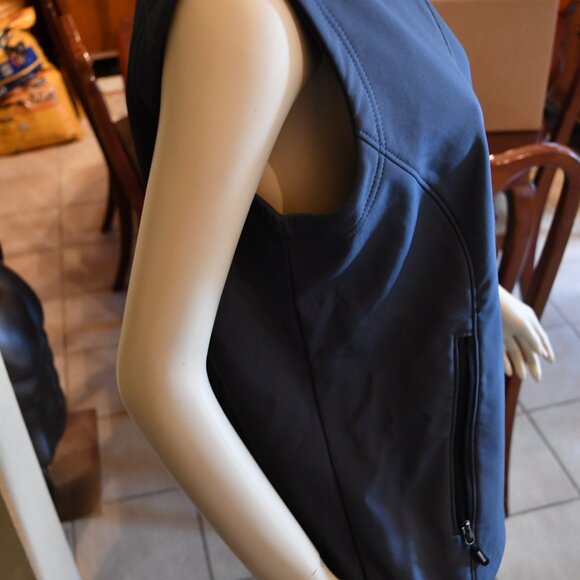 Dallas Cowboys Women's Dark Gray Full Zip Vest Sizes XS-3XL NWT - Picture 8 of 9